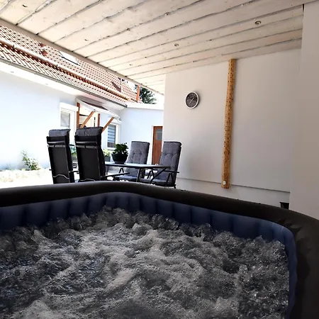 Mit Sauna & Spa, Huettenrode, Cleaning Included